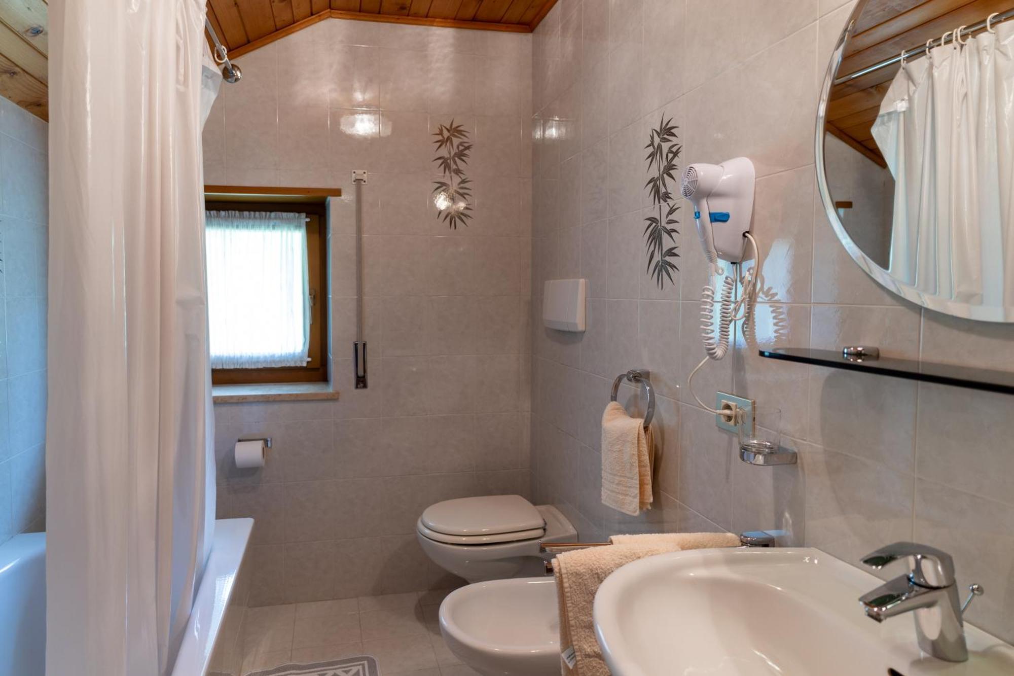 Chalet Fisti La Villa (Trentino Alto Adige) Quarto foto